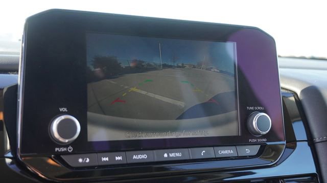 Used 2024 Nissan Pathfinder SV image 25