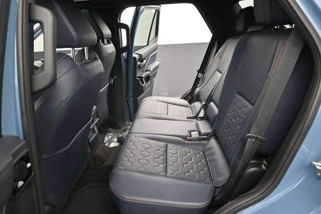 Used 2025 Toyota 4Runner Platinum AWD/4WD image 13