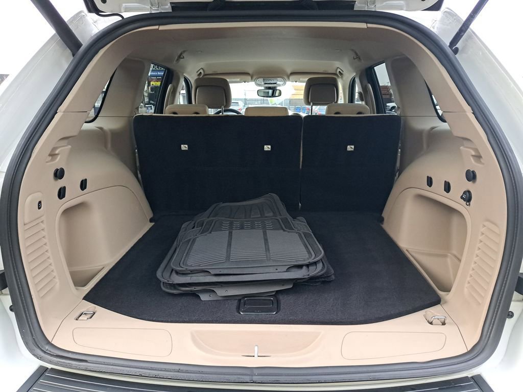 Used 2022 Jeep Grand Cherokee Laredo E w/ Security & Convenience Group image 29