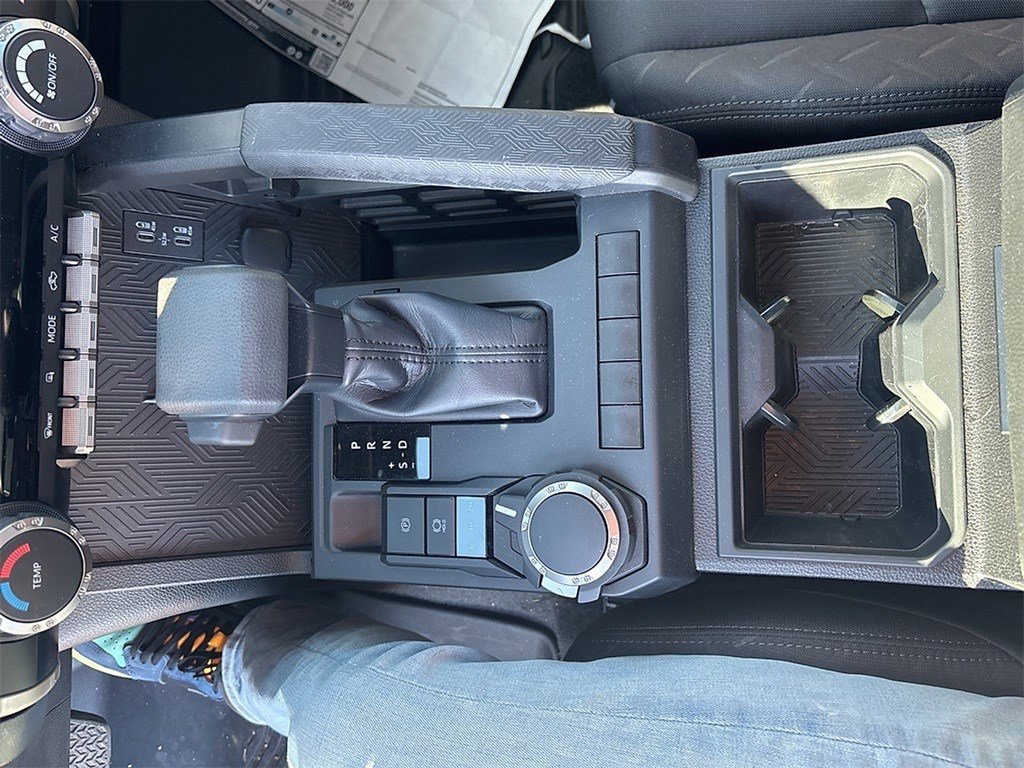 Used 2025 Toyota Tacoma SR image 11