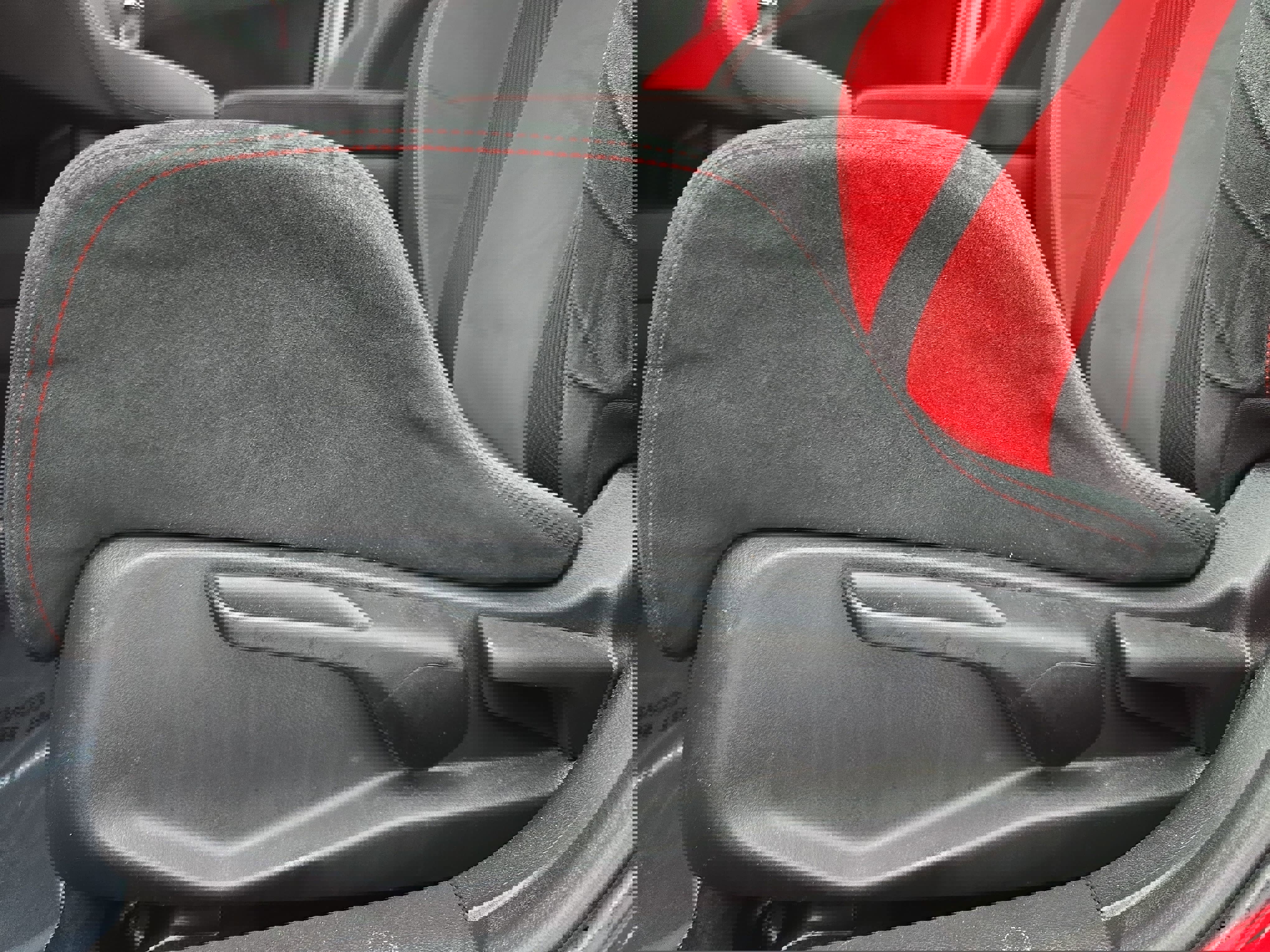 Certified 2018 Honda Civic Type R image 28