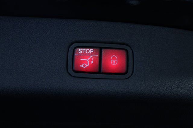 New 2025 Mercedes-Benz GLC 43 AMG 4MATIC image 10