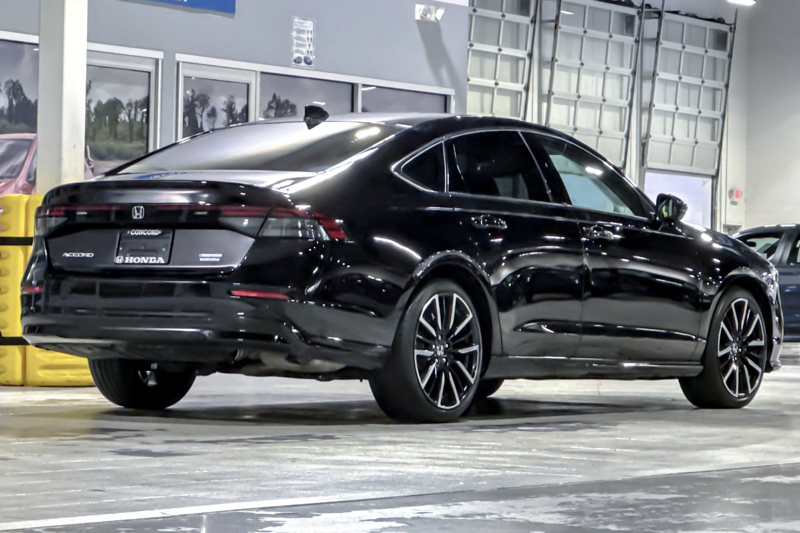 Used 2024 Honda Accord Touring image 8