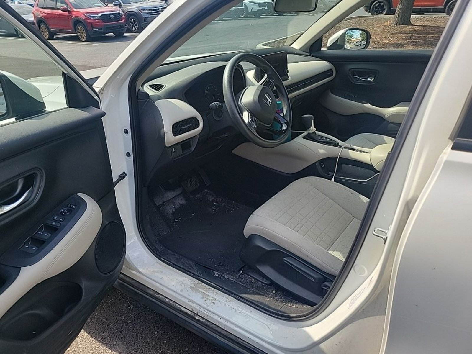 Used 2023 Honda HR-V LX image 22