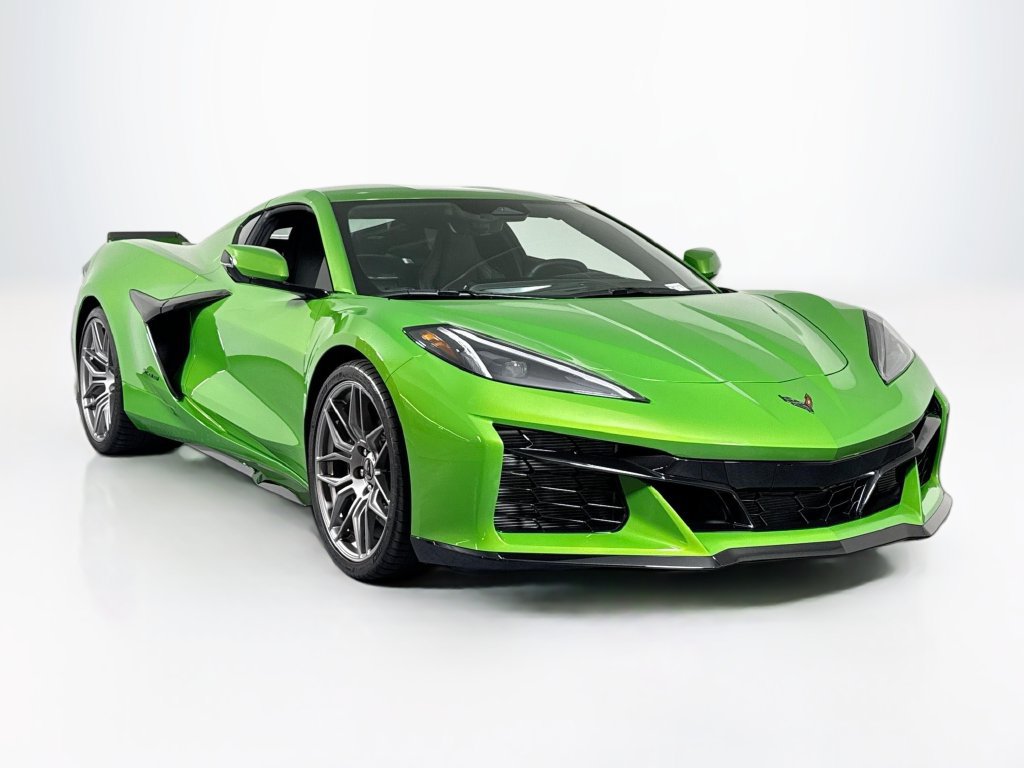 Used 2026 Chevrolet Corvette Z06 RWD image 7