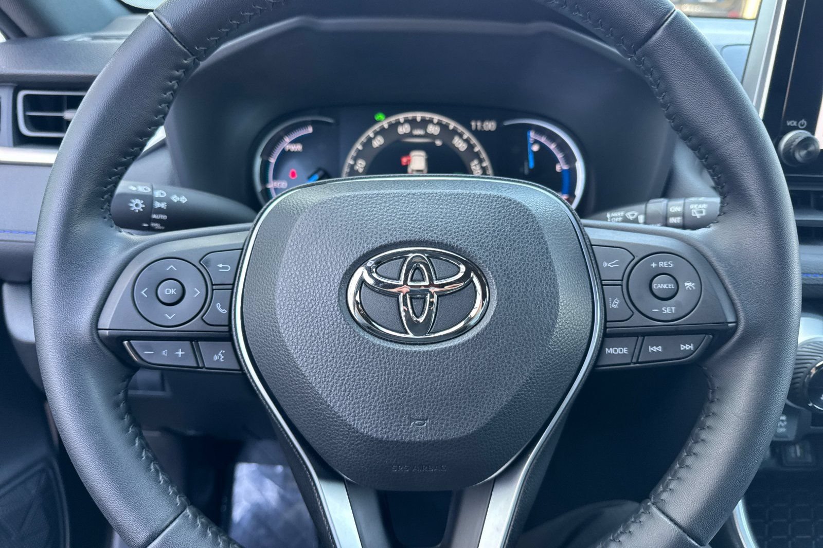 Certified 2025 Toyota RAV4 SE AWD/4WD image 30