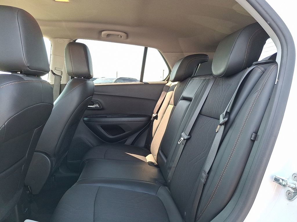 Used 2022 Chevrolet Trax LT w/ Sport Edition AWD/4WD image 12