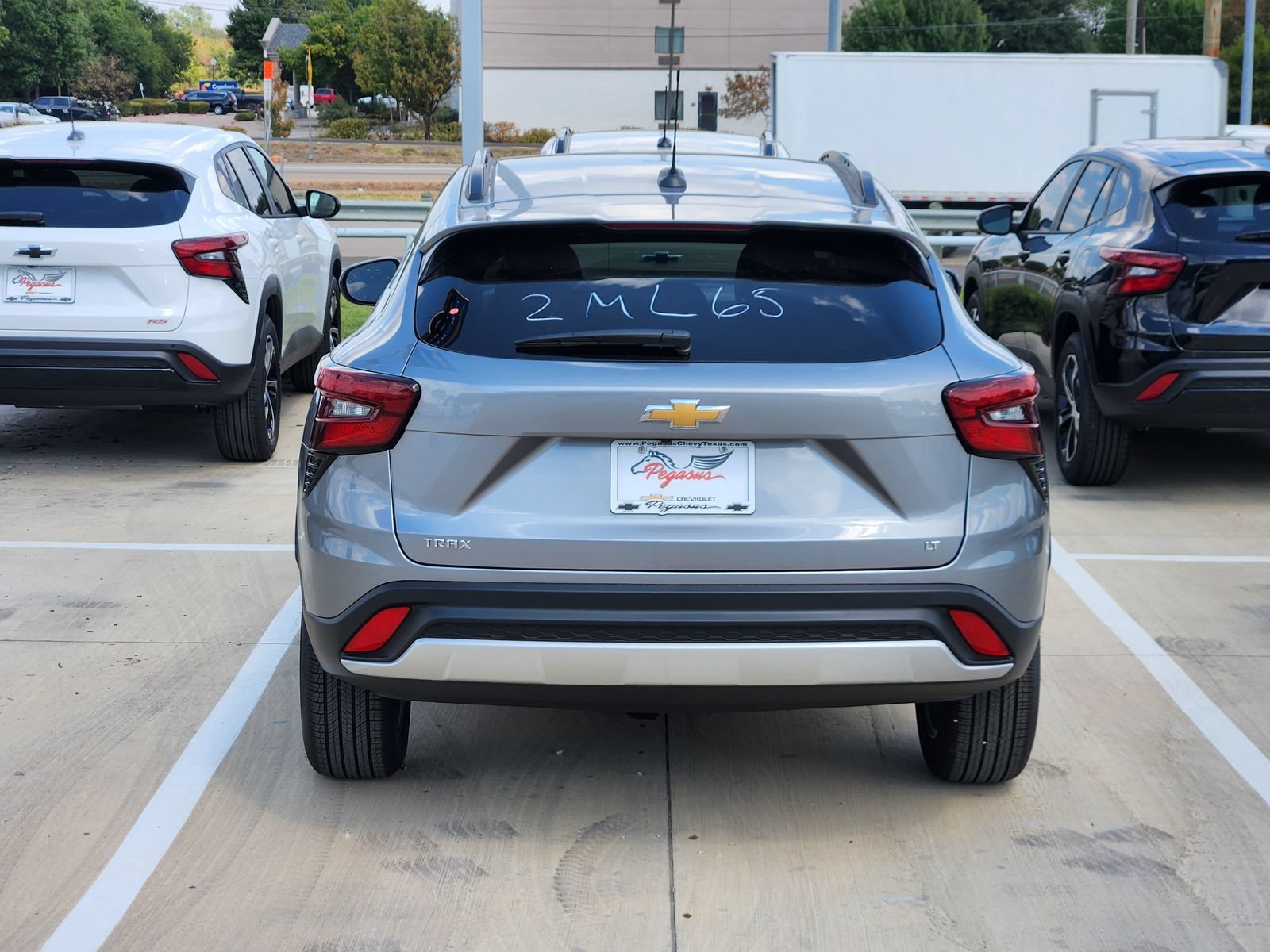 New 2026 Chevrolet Trax LT w/ LT Convenience Package FWD image 8