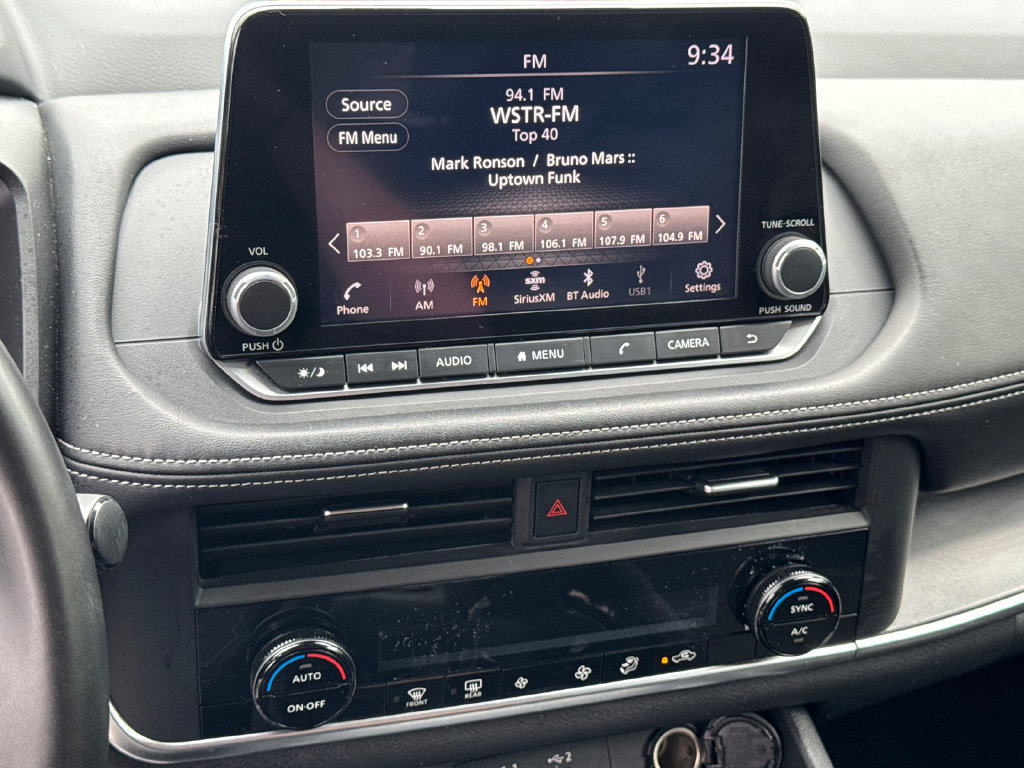 Certified 2025 Nissan Rogue SV AWD/4WD image 31