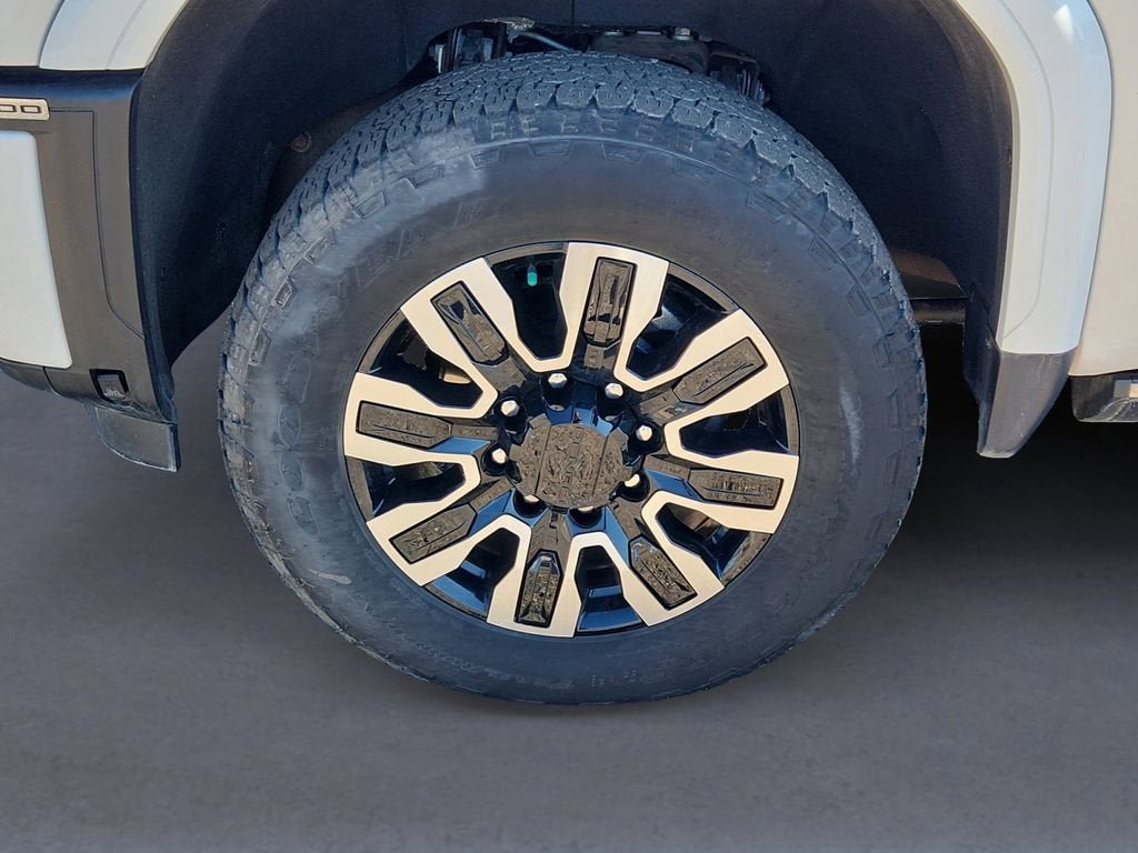 Used 2025 GMC Sierra 3500 Denali Ultimate AWD/4WD image 14