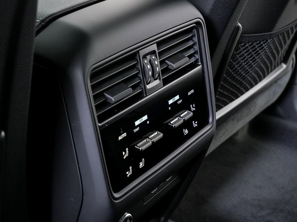 New 2026 Porsche Cayenne image 21