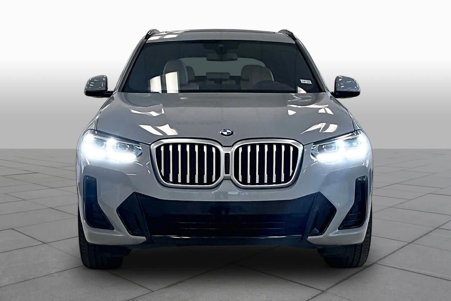 Used 2024 BMW X3 sDrive30i w/ Premium Package RWD image 3