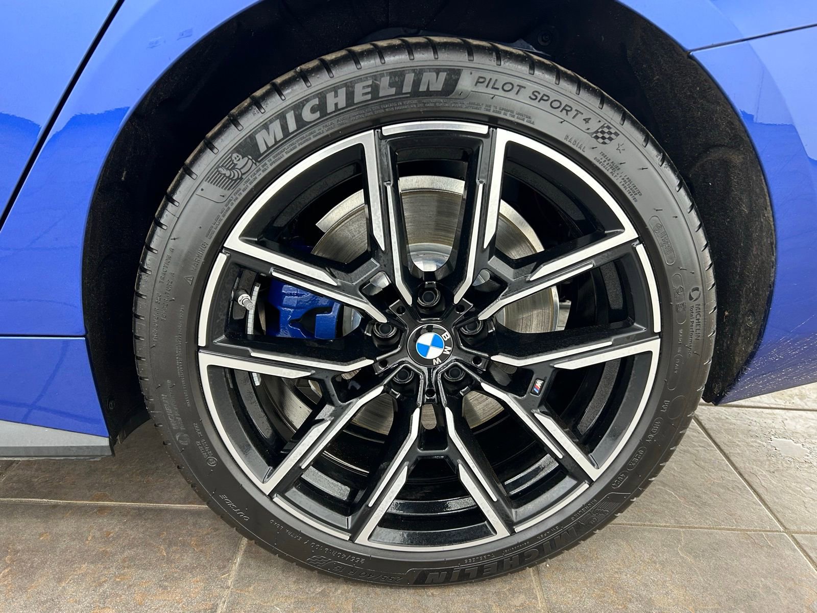 Used 2025 BMW i4 xDrive40i image 37