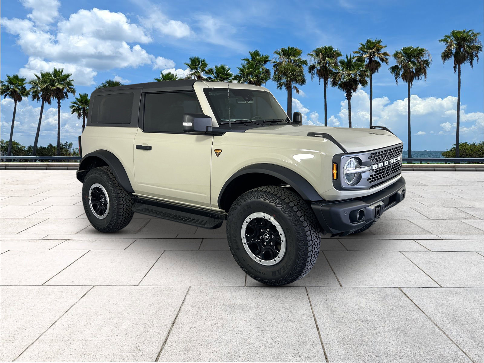 New 2025 Ford Bronco Badlands image 2