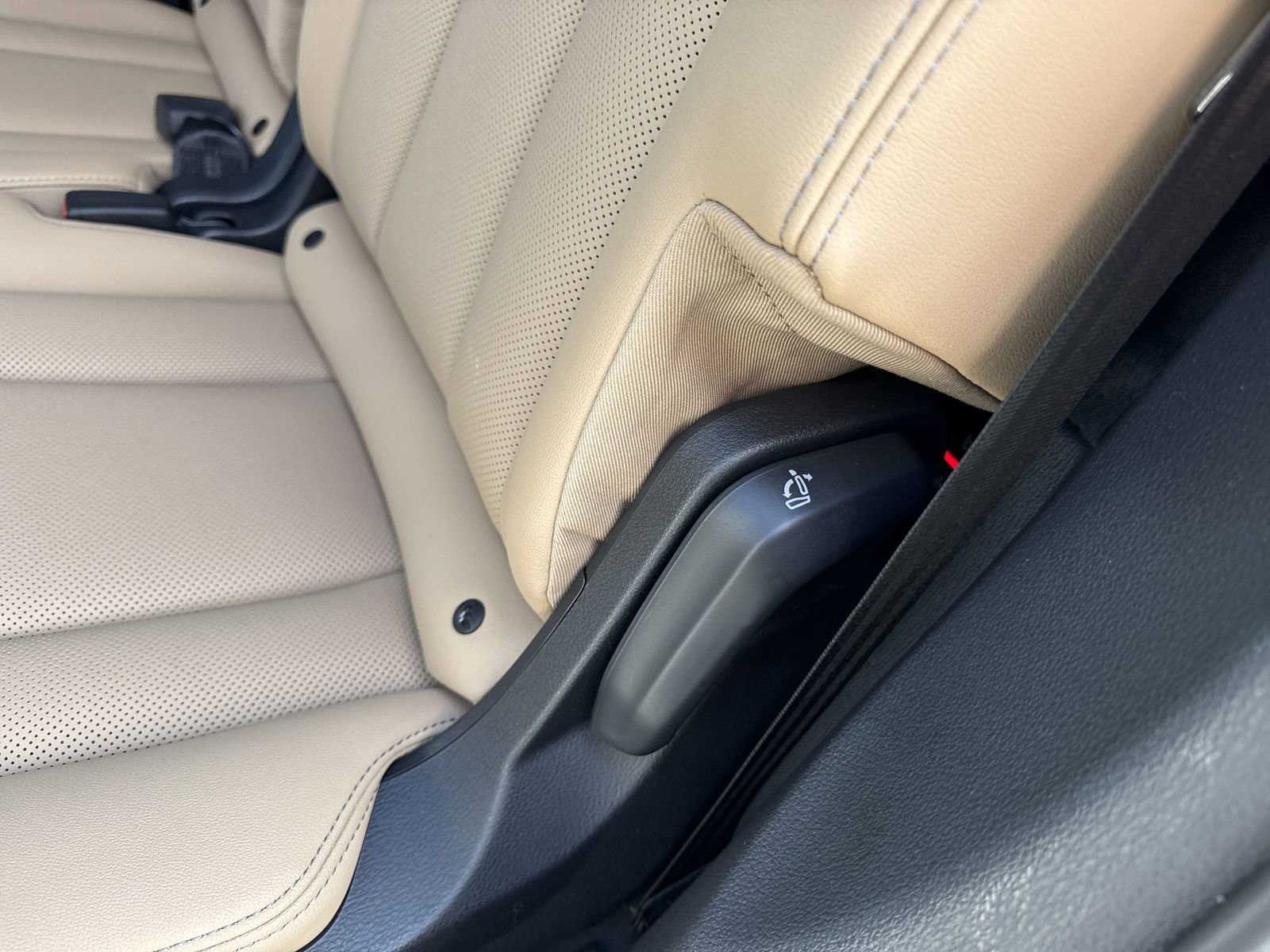 Used 2025 Audi Q7 3.0T Premium Plus image 11