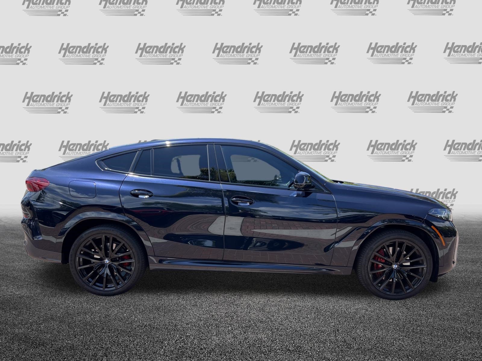 Used 2024 BMW X6 xDrive40i w/ Premium Package AWD/4WD image 11