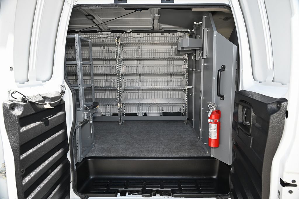 Used 2021 Chevrolet Express 2500 RWD image 31