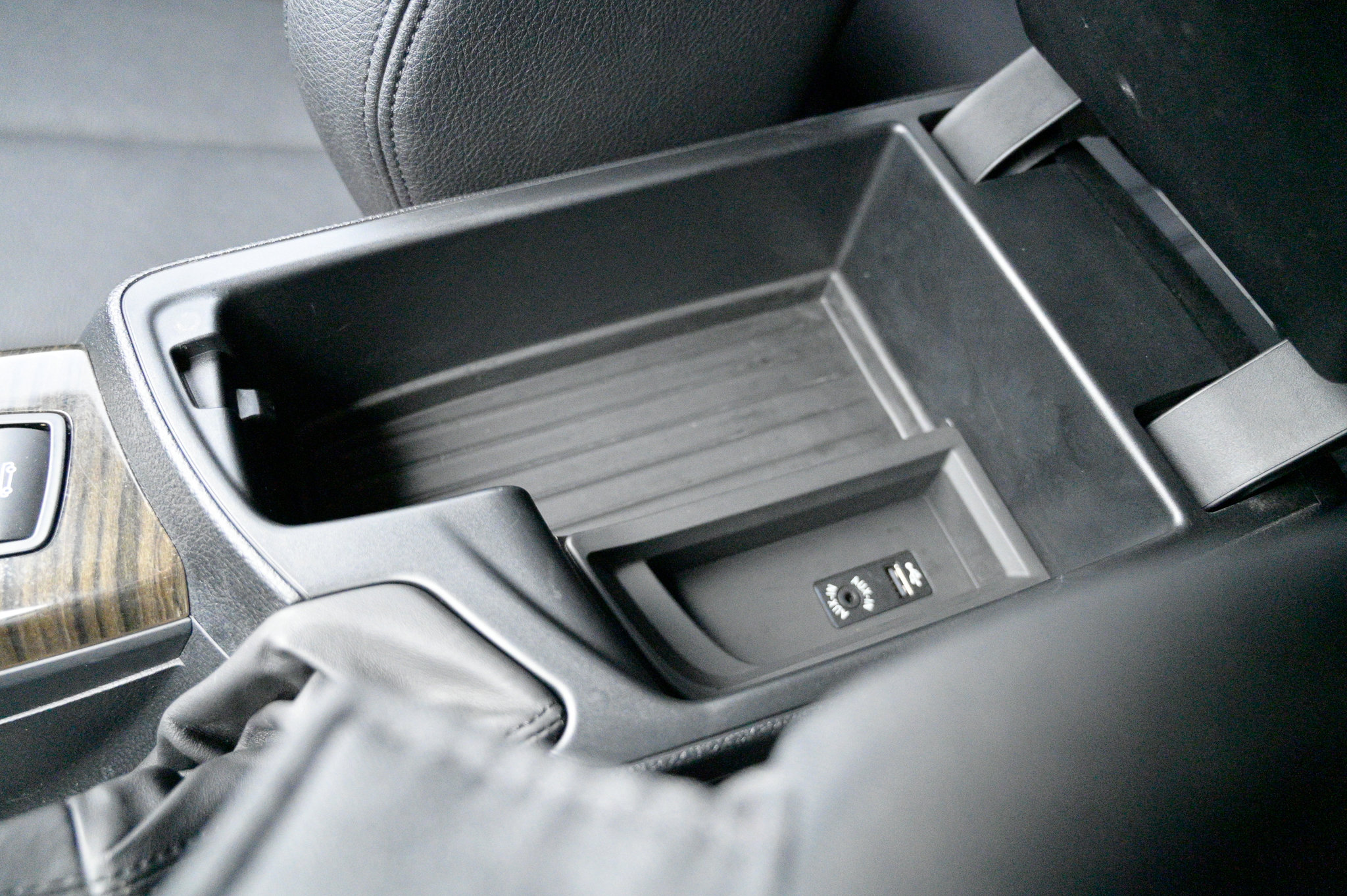 Used 2016 BMW M235i Convertible image 32