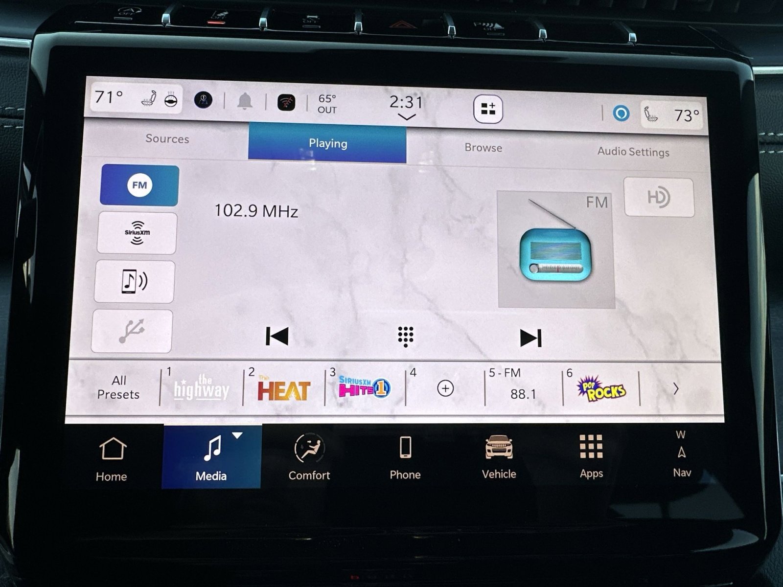 New 2025 Jeep Grand Cherokee Limited w/ Luxury Tech Group II image 18