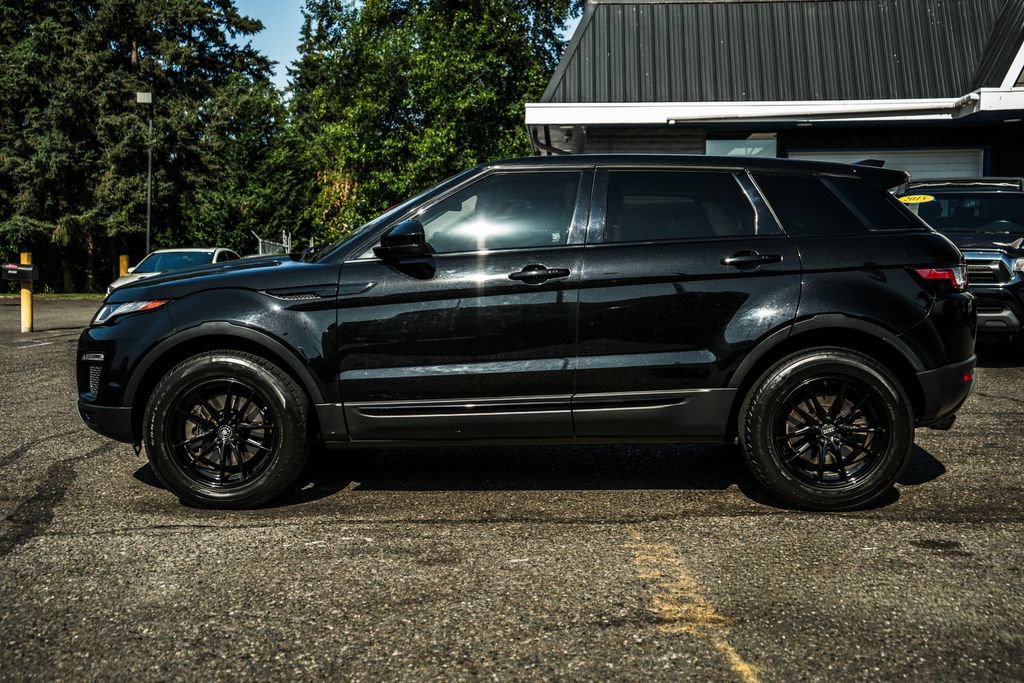Used 2017 Land Rover Range Rover Evoque SE AWD/4WD image 20