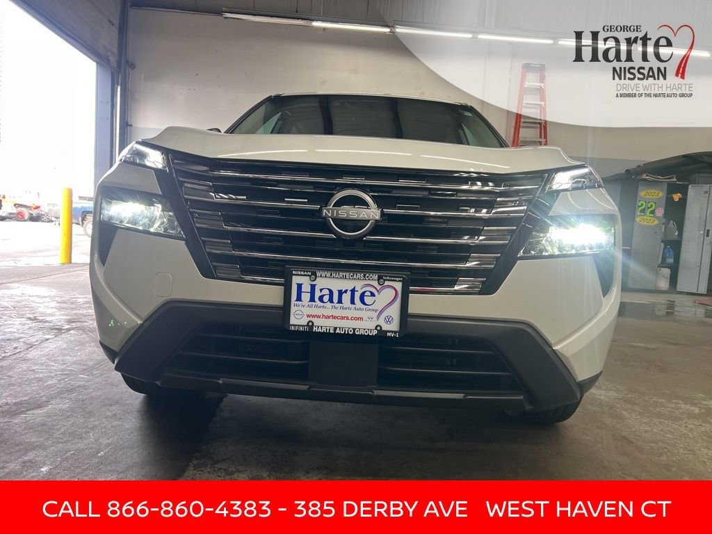 Certified 2025 Nissan Rogue S image 8