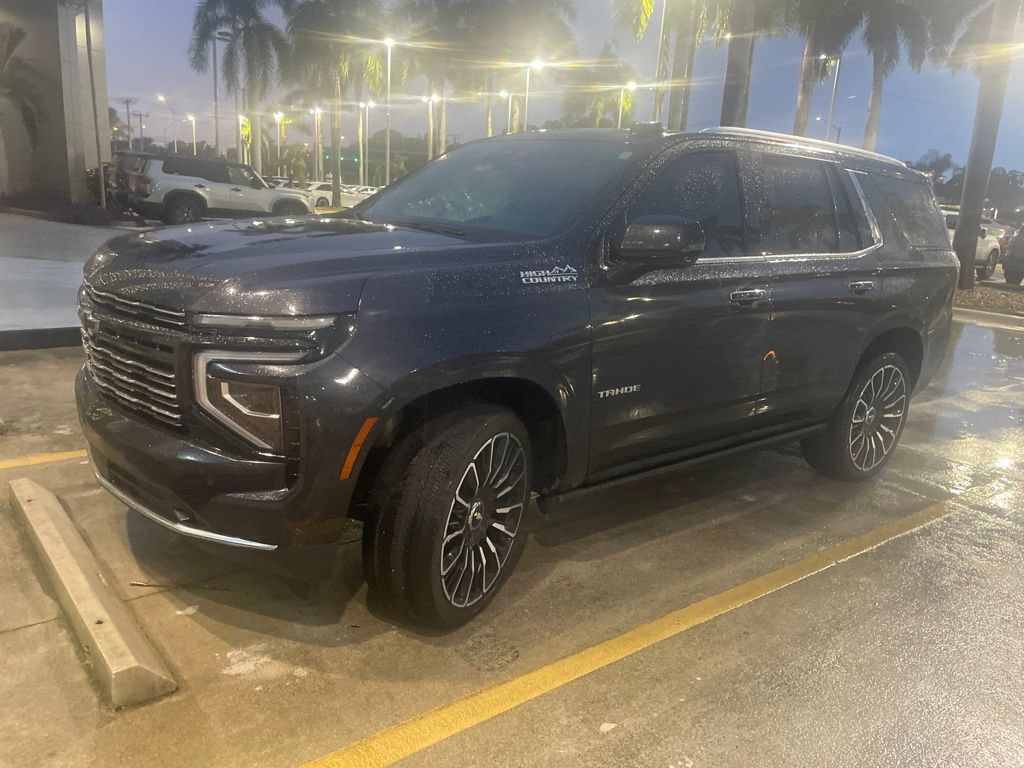 Used 2025 Chevrolet Tahoe High Country AWD/4WD image 2