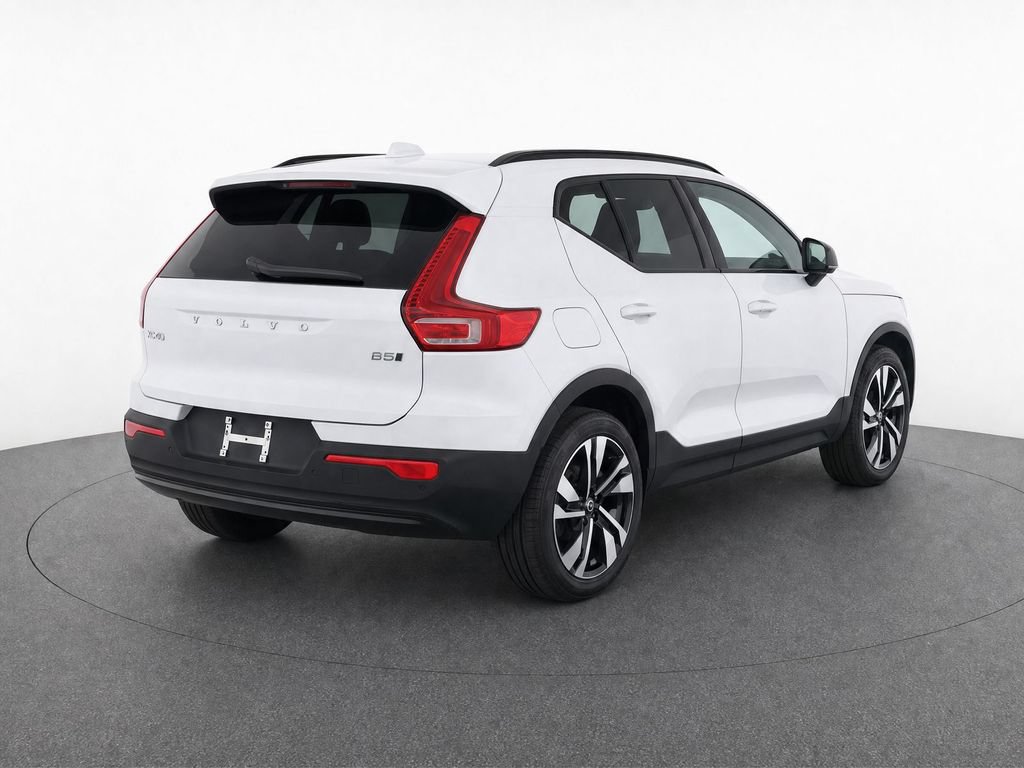 New 2026 Volvo XC40 B5 Ultra w/ Protection Package Premier AWD/4WD image 4