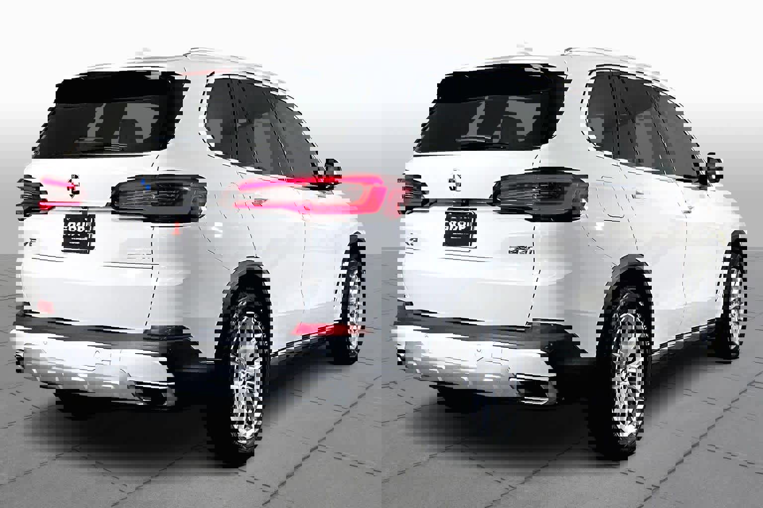 Used 2021 BMW X5 sDrive40i w/ Convenience Package image 12