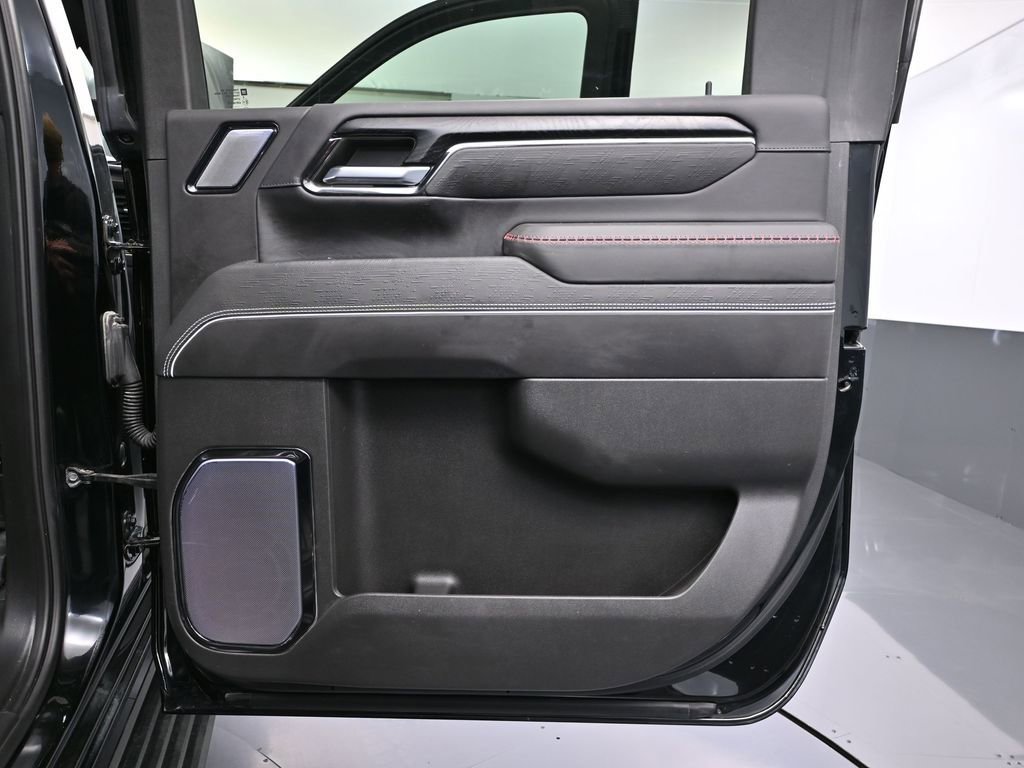 Used 2024 GMC Sierra 2500 AT4X image 46