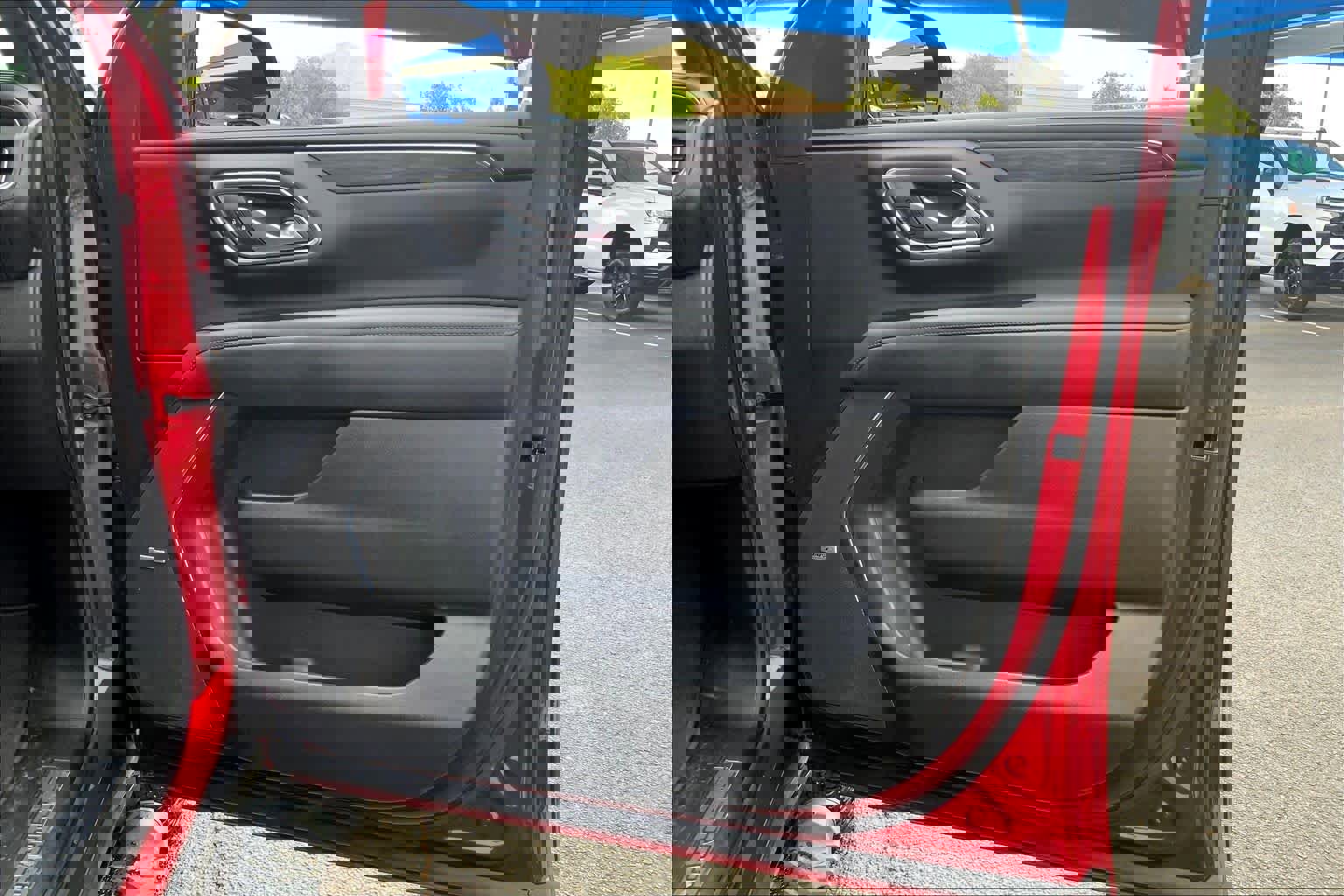 Certified 2024 Chevrolet Tahoe Z71 w/ Luxury Package AWD/4WD image 23