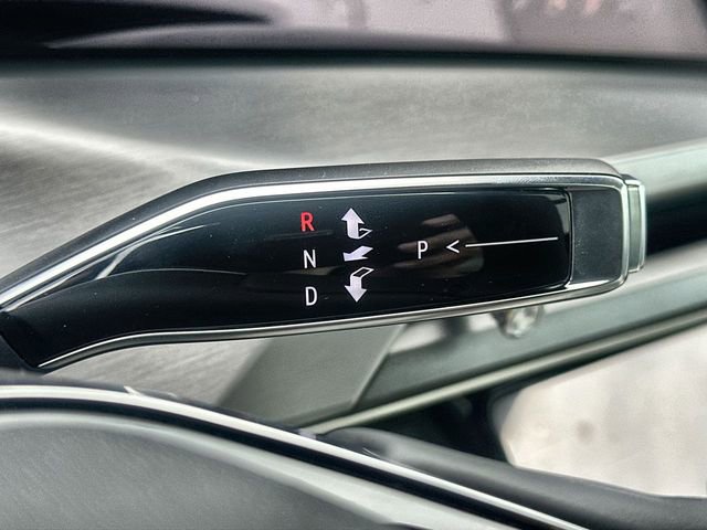 New 2026 Cadillac Vistiq Sport image 16