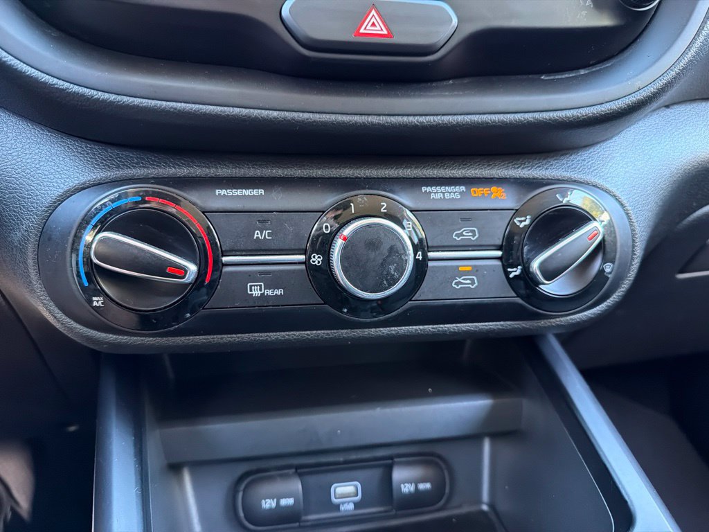 Used 2022 Kia Soul LX FWD image 11