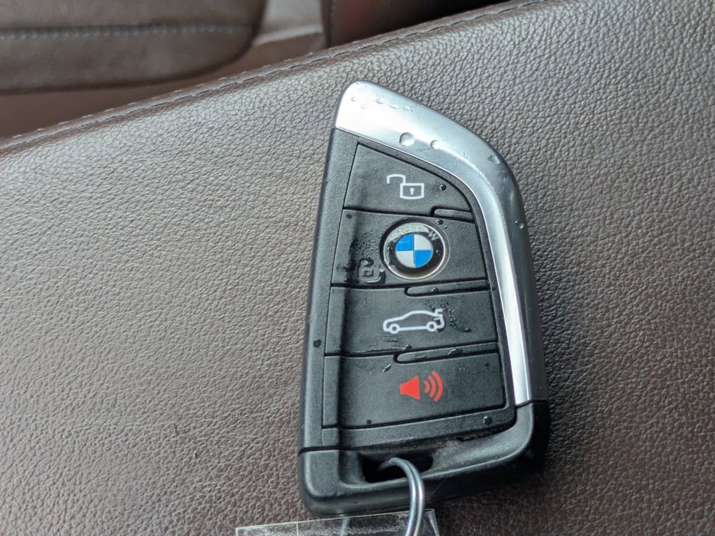 Used 2022 BMW X3 sDrive30i w/ Premium Package 2 RWD image 29