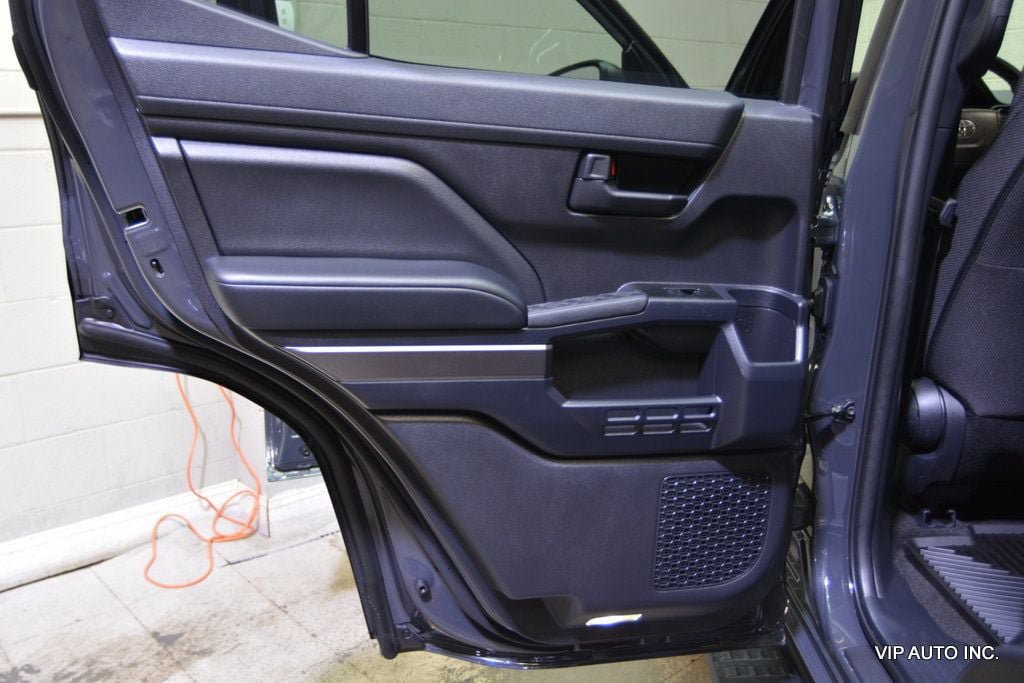 Used 2025 Toyota 4Runner SR5 AWD/4WD image 13