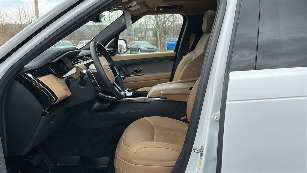 Certified 2023 Land Rover Range Rover Sport SE image 9