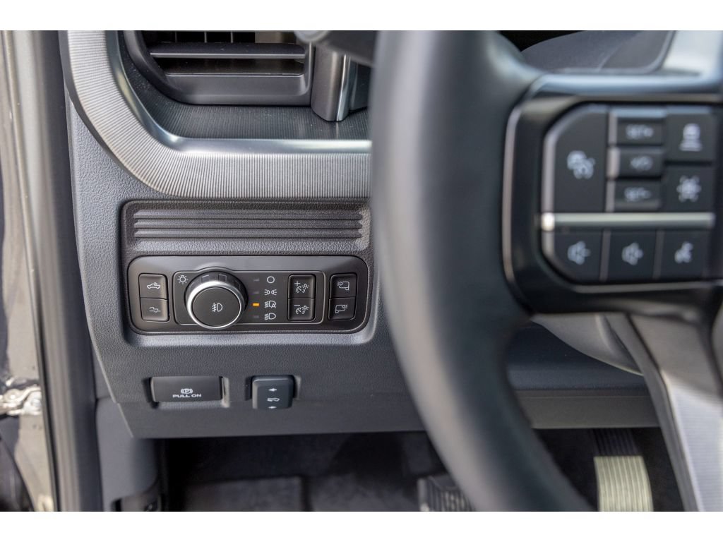 Used 2026 Ford F350 Platinum AWD/4WD image 19