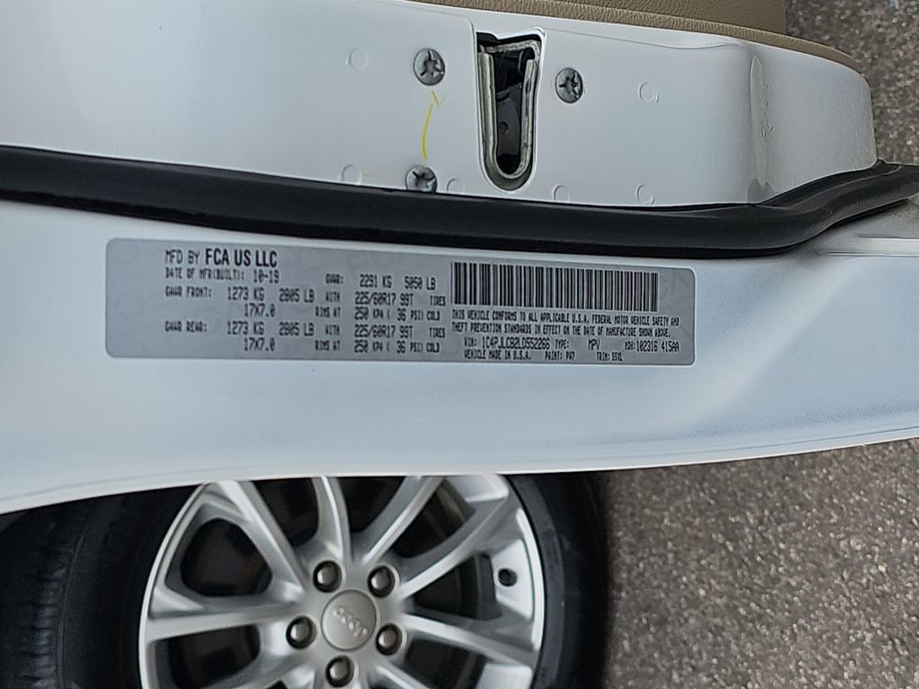 Used 2020 Jeep Cherokee Latitude image 37