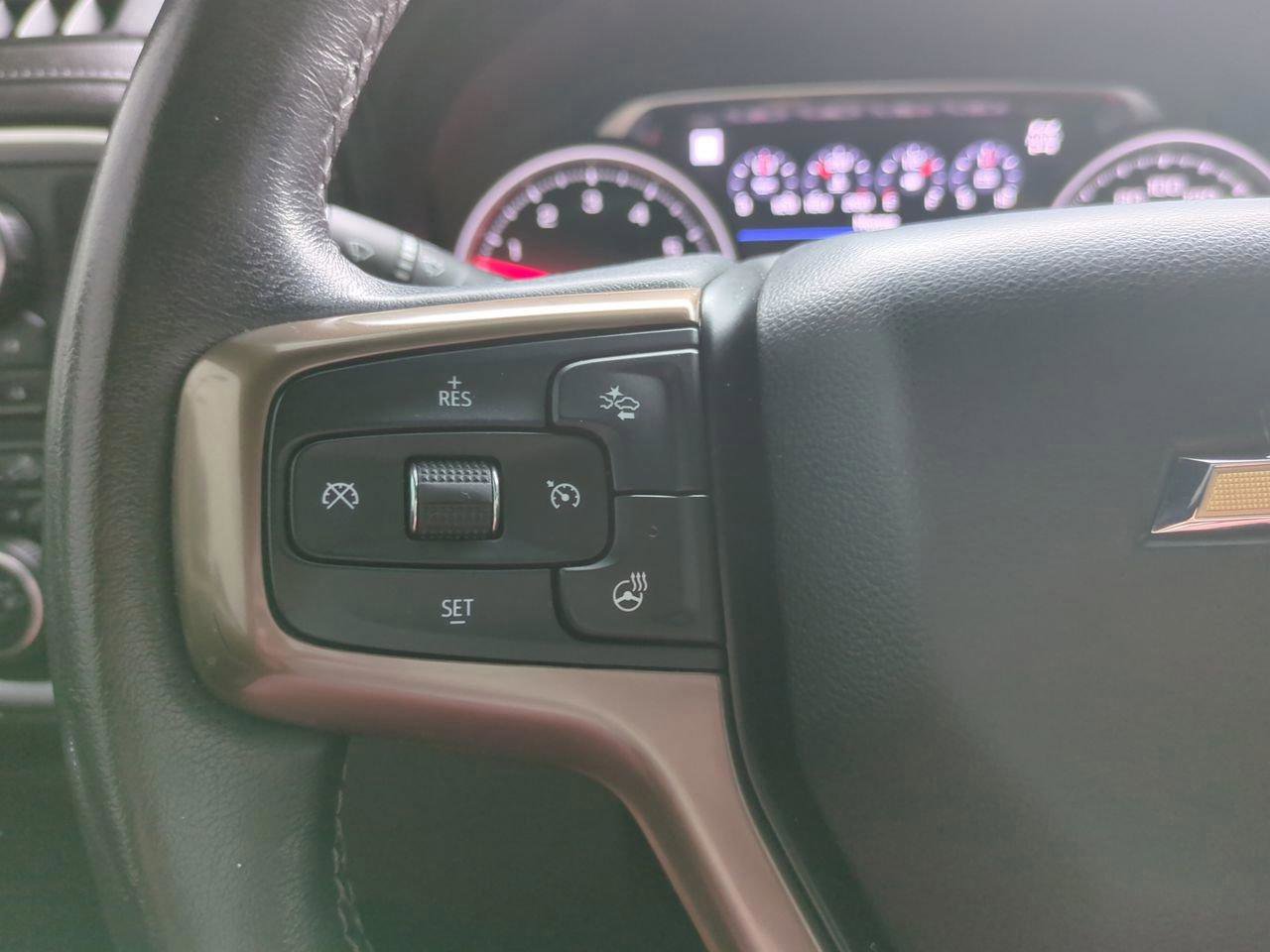 Used 2020 Chevrolet Silverado 1500 High Country w/ Technology Package AWD/4WD image 21