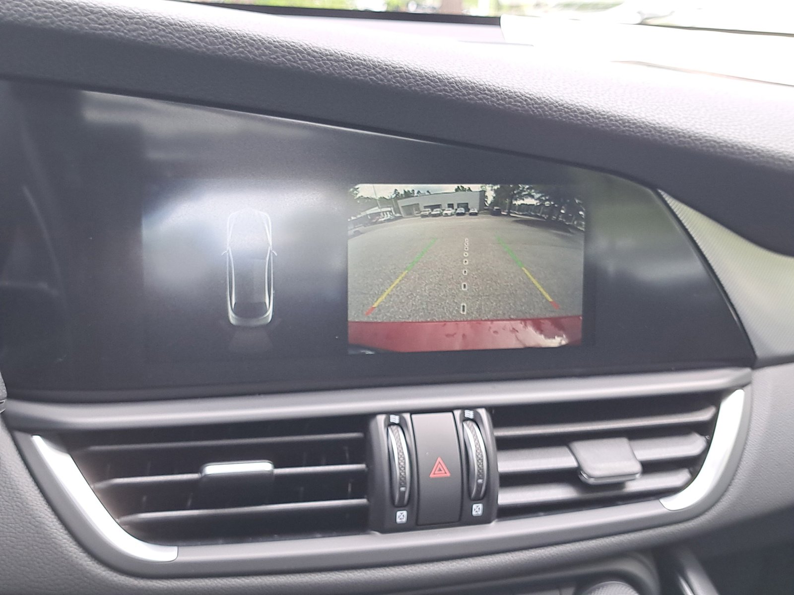 New 2025 Alfa Romeo Giulia AWD w/ Driving Assist Package image 24