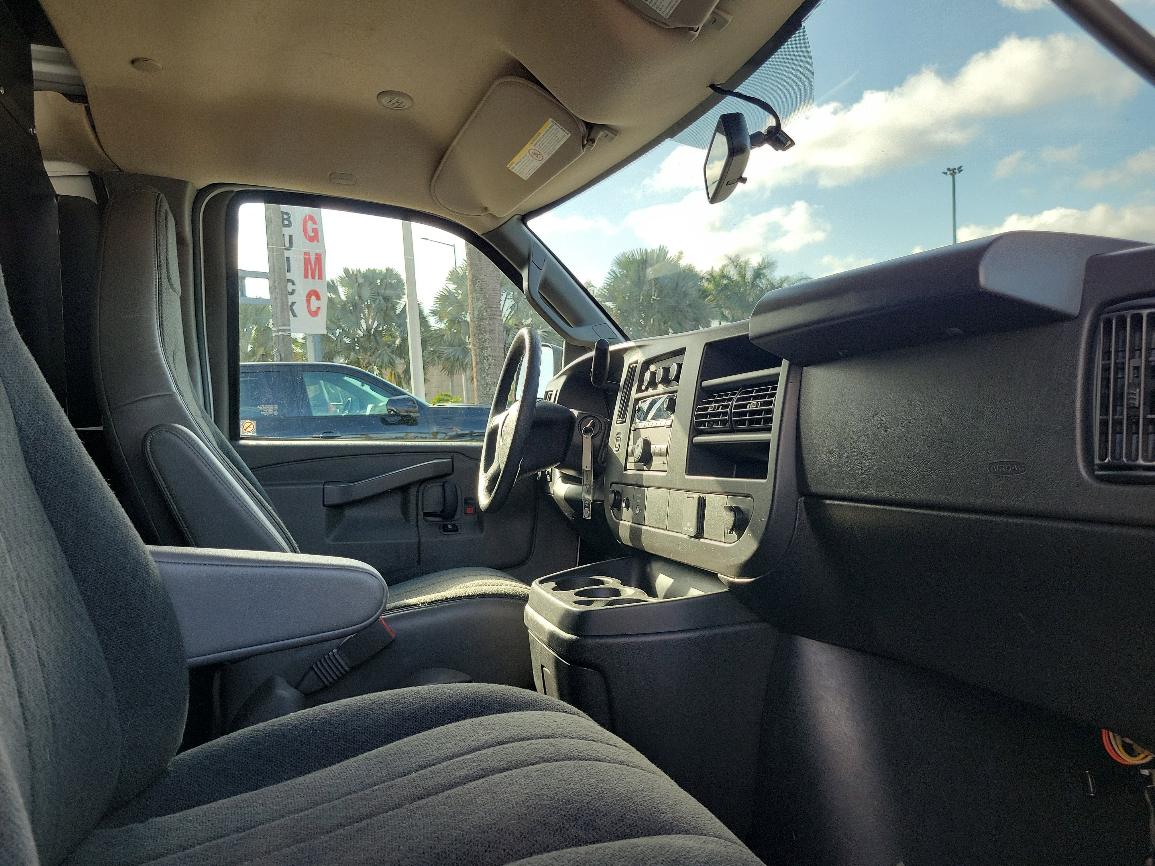 Used 2024 GMC Savana 2500 w/ Driver Convenience Package image 13