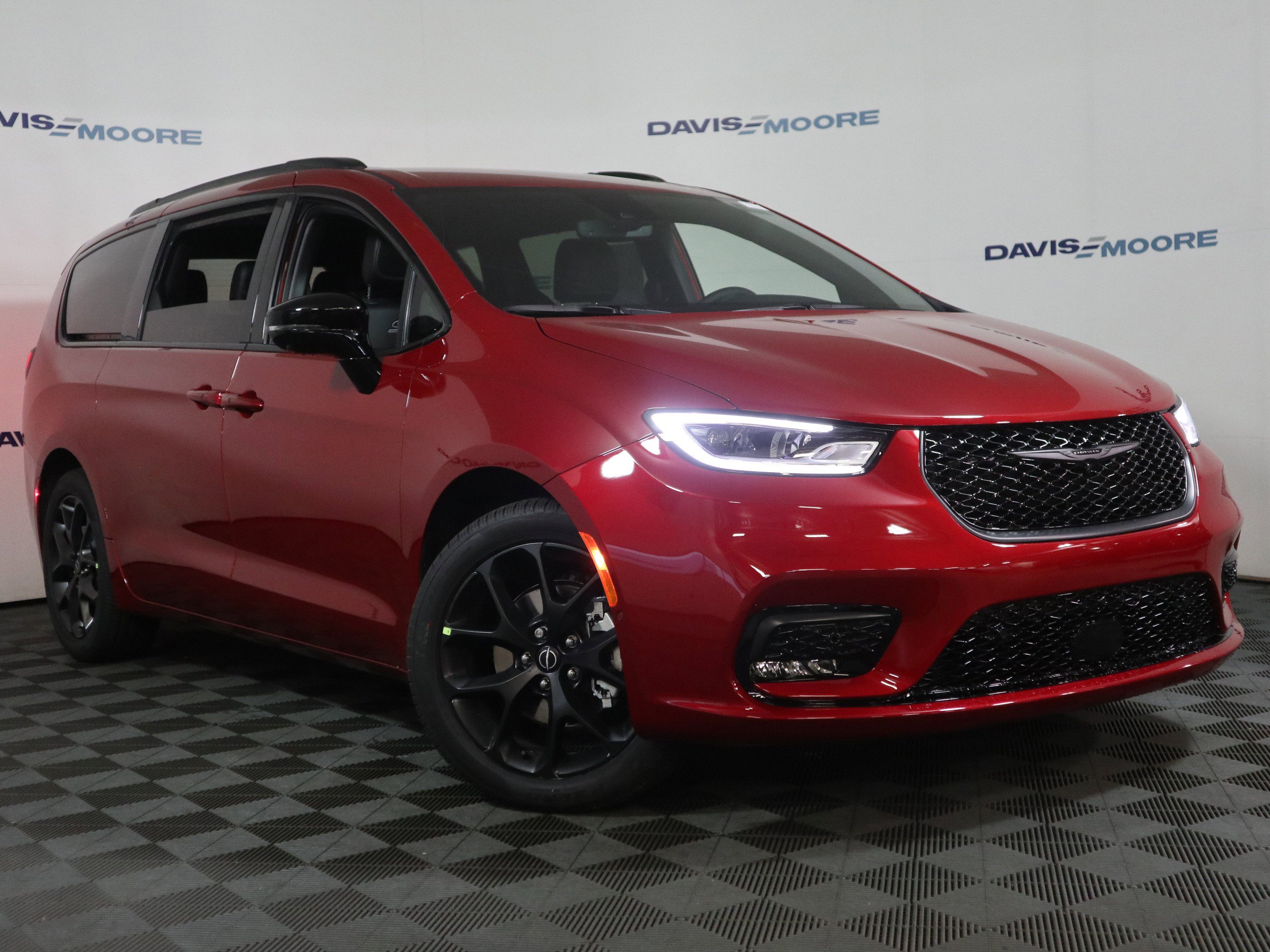 New 2026 Chrysler Pacifica Select image 2