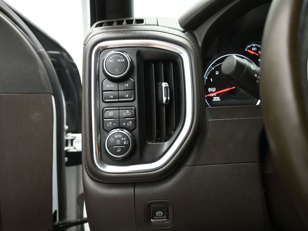 Used 2021 Chevrolet Silverado 1500 RST image 11