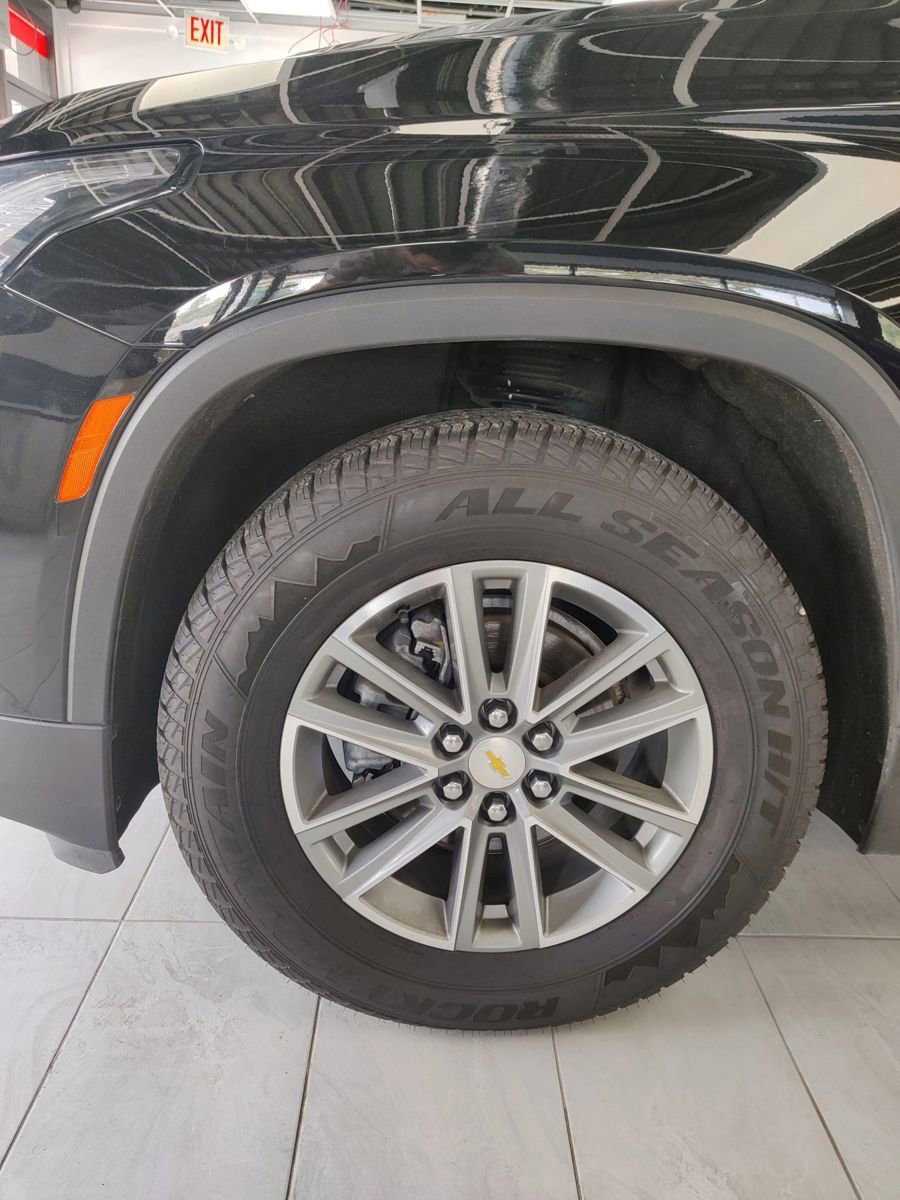 Used 2023 Chevrolet Traverse LT w/ LPO, Floor Liner Package image 8