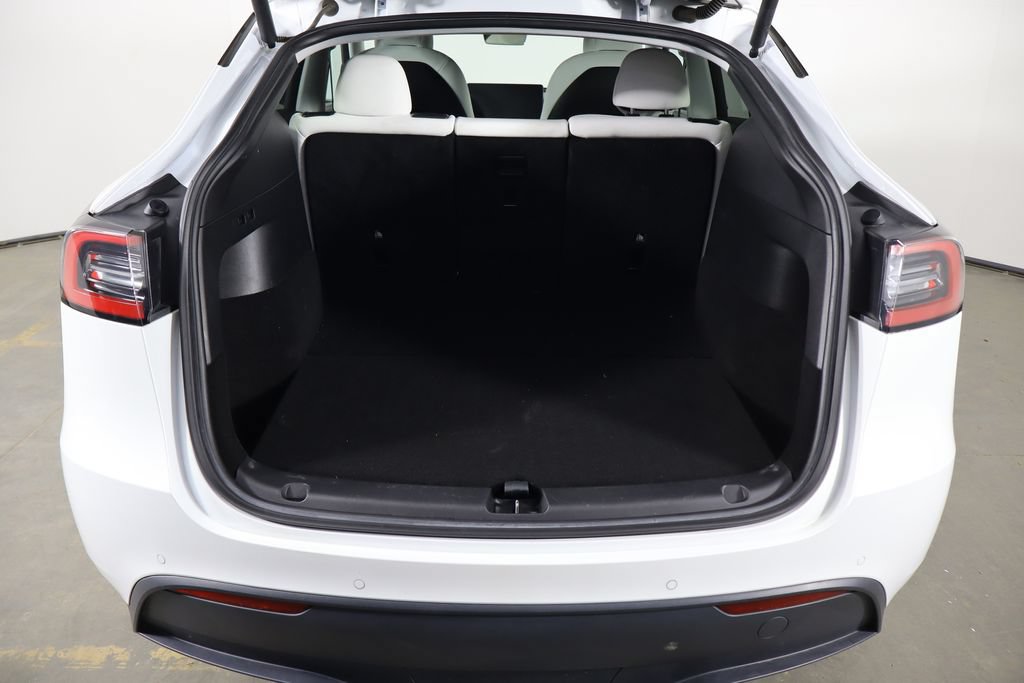 Used 2022 Tesla Model Y Long Range AWD/4WD image 16