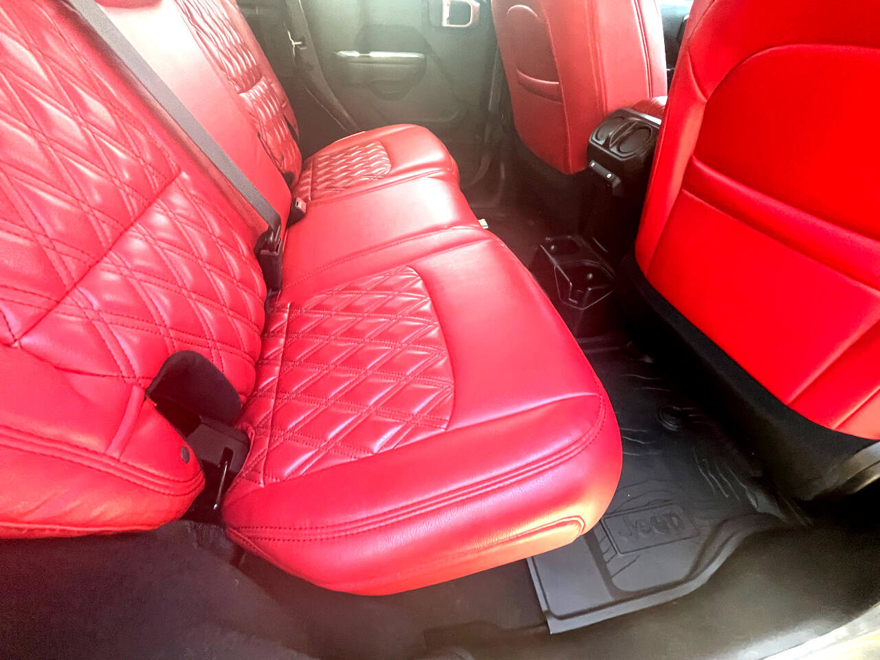 Used 2019 Jeep Wrangler Unlimited Sport S image 45