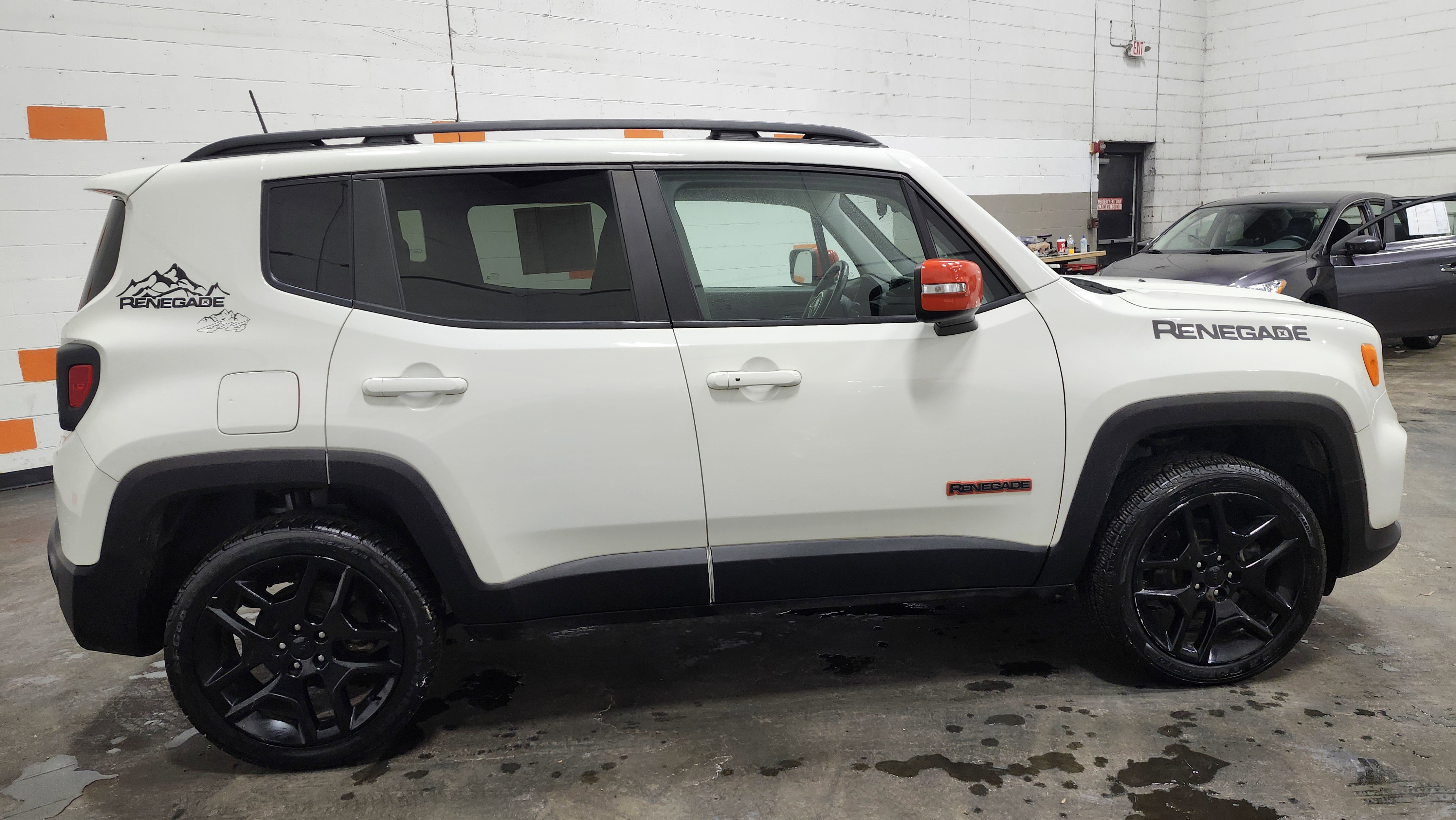 Used 2020 Jeep Renegade Latitude image 16