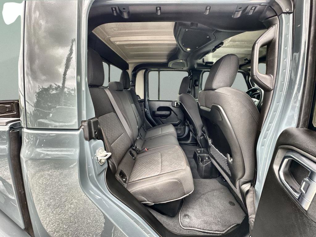 Certified 2025 Jeep Gladiator Mojave AWD/4WD image 26