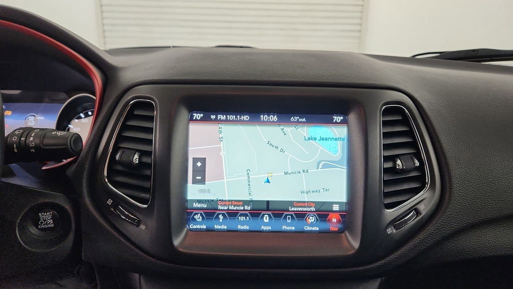 Used 2019 Jeep Compass Trailhawk w/ Cold Weather Group AWD/4WD image 23