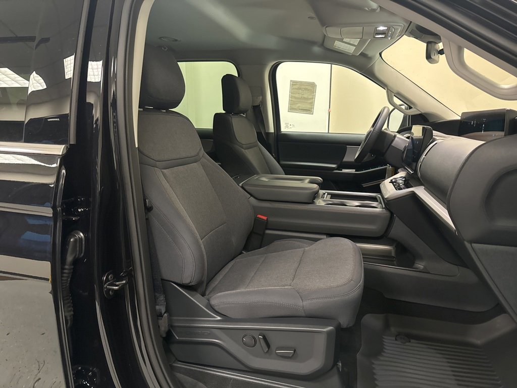 New 2025 Ford Expedition Max Active image 44