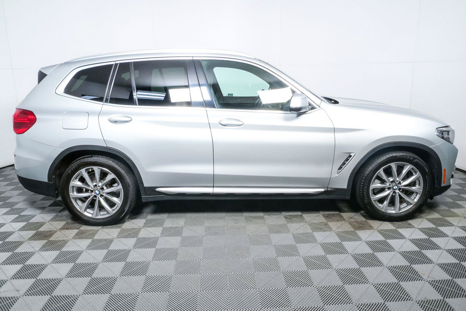 Used 2019 BMW X3 sDrive30i w/ Driving Assistance Package RWD image 2